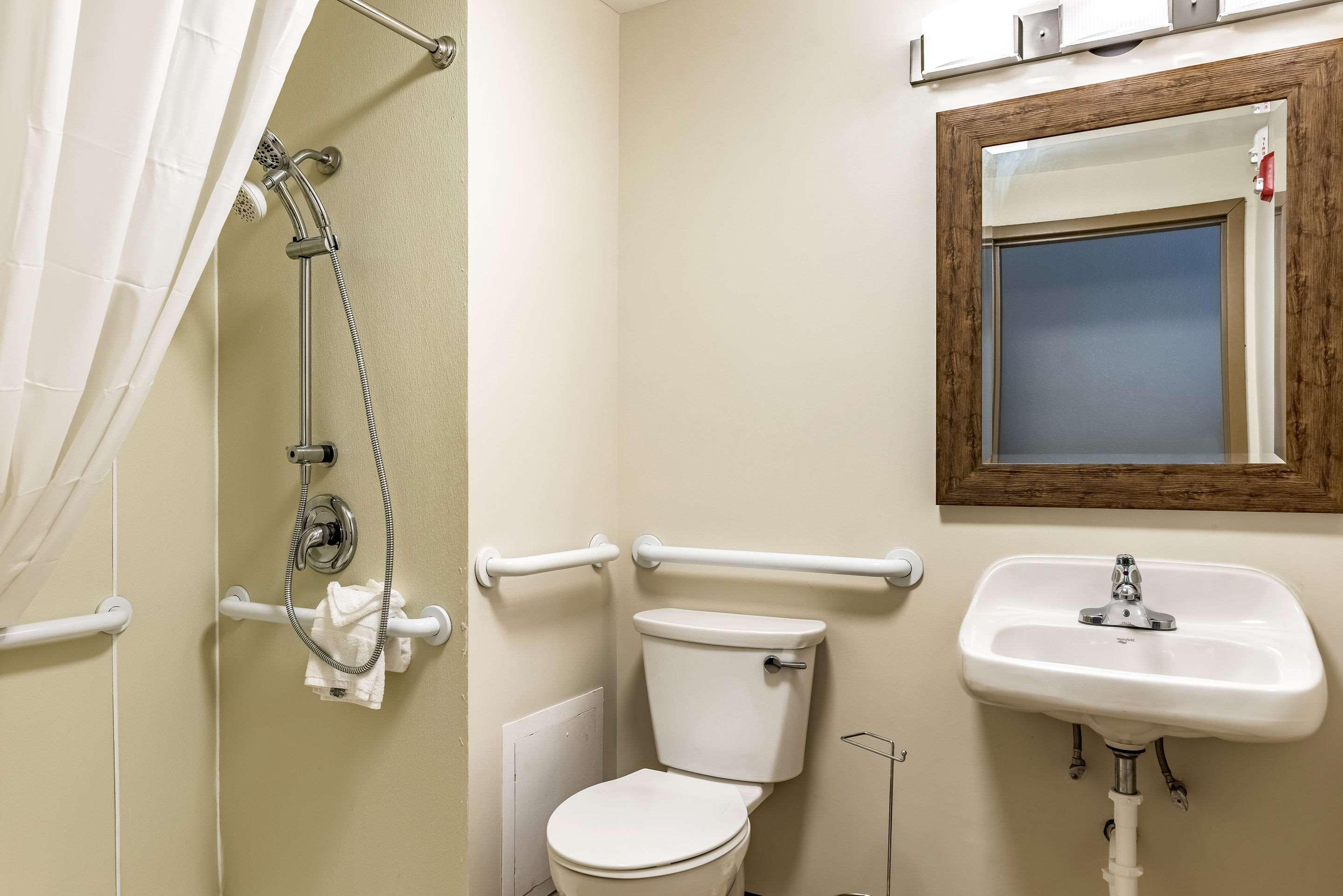 Quality Inn Bucyrus North Екстер'єр фото